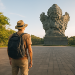 Pengunjung pertama kali melihat patung Garuda Wisnu Kencana dari plaza terbuka